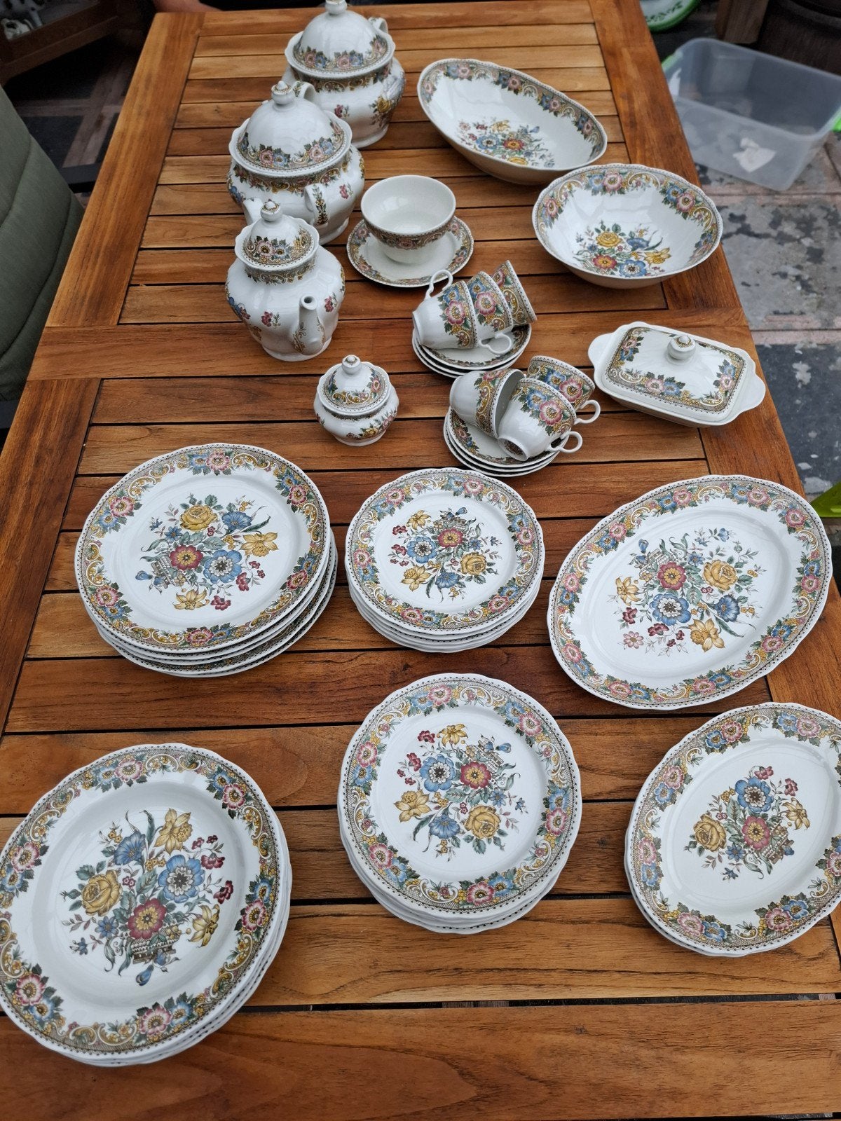 Royal Winterling Marktleuthen Bavaria servies - bloemmotief, Ophalen
