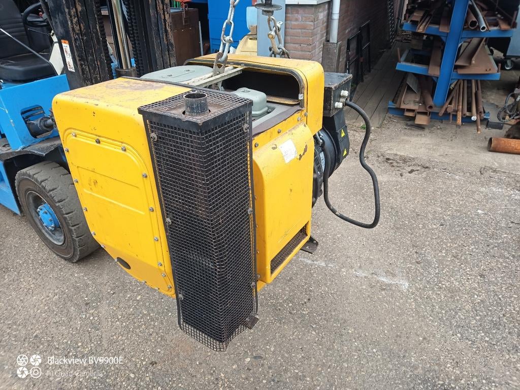 Hatz 2L40c Silentpack met nieuwe Stamford generator 17,5Kva, Doe-het-zelf en Verbouw, Aggregaten, Ophalen, Zo goed als nieuw, 10 tot 30 kVA