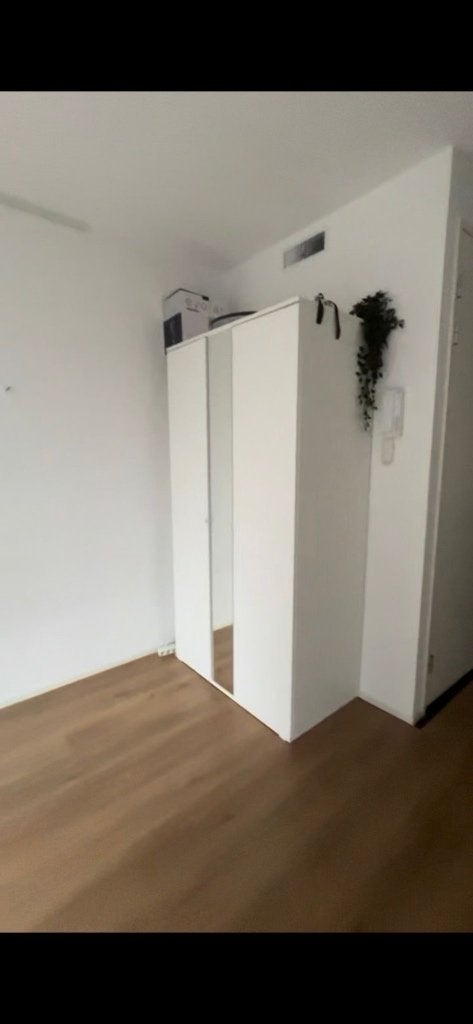Ikea Wardrobe white, Ophalen, 50 tot 100 cm, Zo goed als nieuw, Minder dan 100 cm
