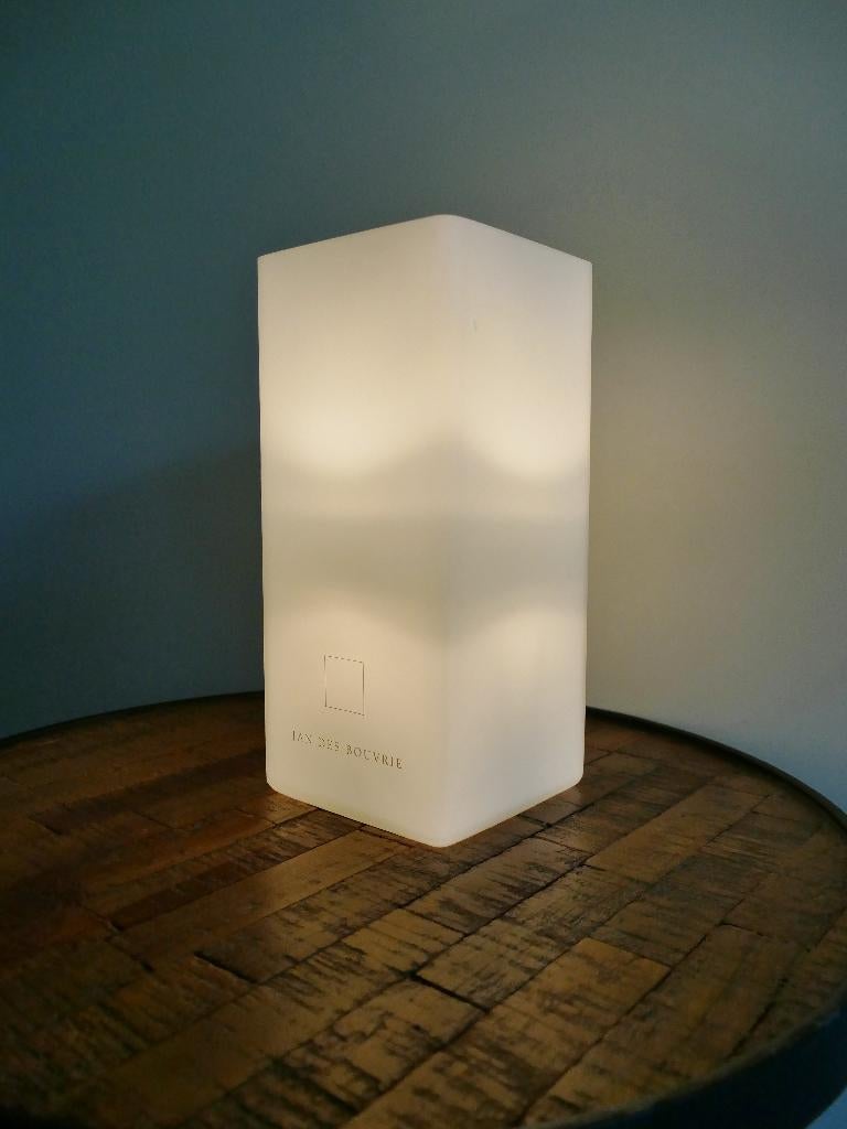 Jan des Bouvrie Ice Cubic tafellamp wit glas, Huis en Inrichting, Lampen | Tafellampen, Ophalen of Verzenden, Modern, Minder dan 50 cm