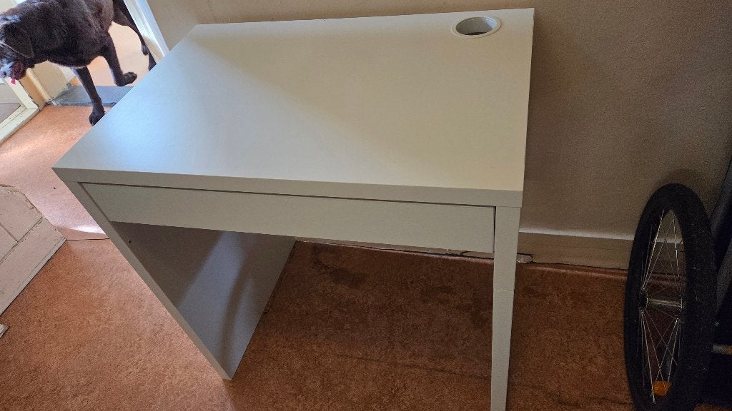 IKEA Micke bureau wit (compact) + optioneel bureaustoel, Ophalen, Overige typen, Gebruikt, Met lades