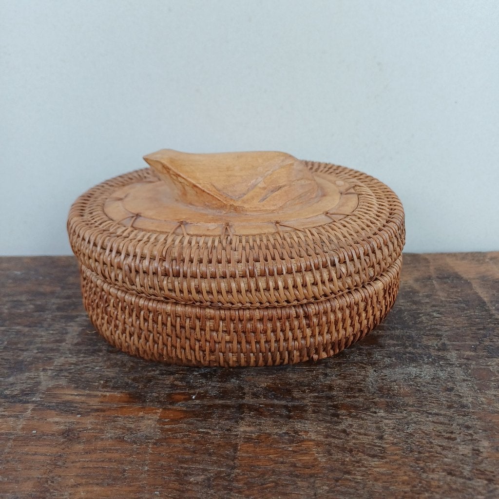 Houten doosje met rieten zijkanten met kikker, Gebruikt, Onbekend, Ophalen of Verzenden, Onbekend