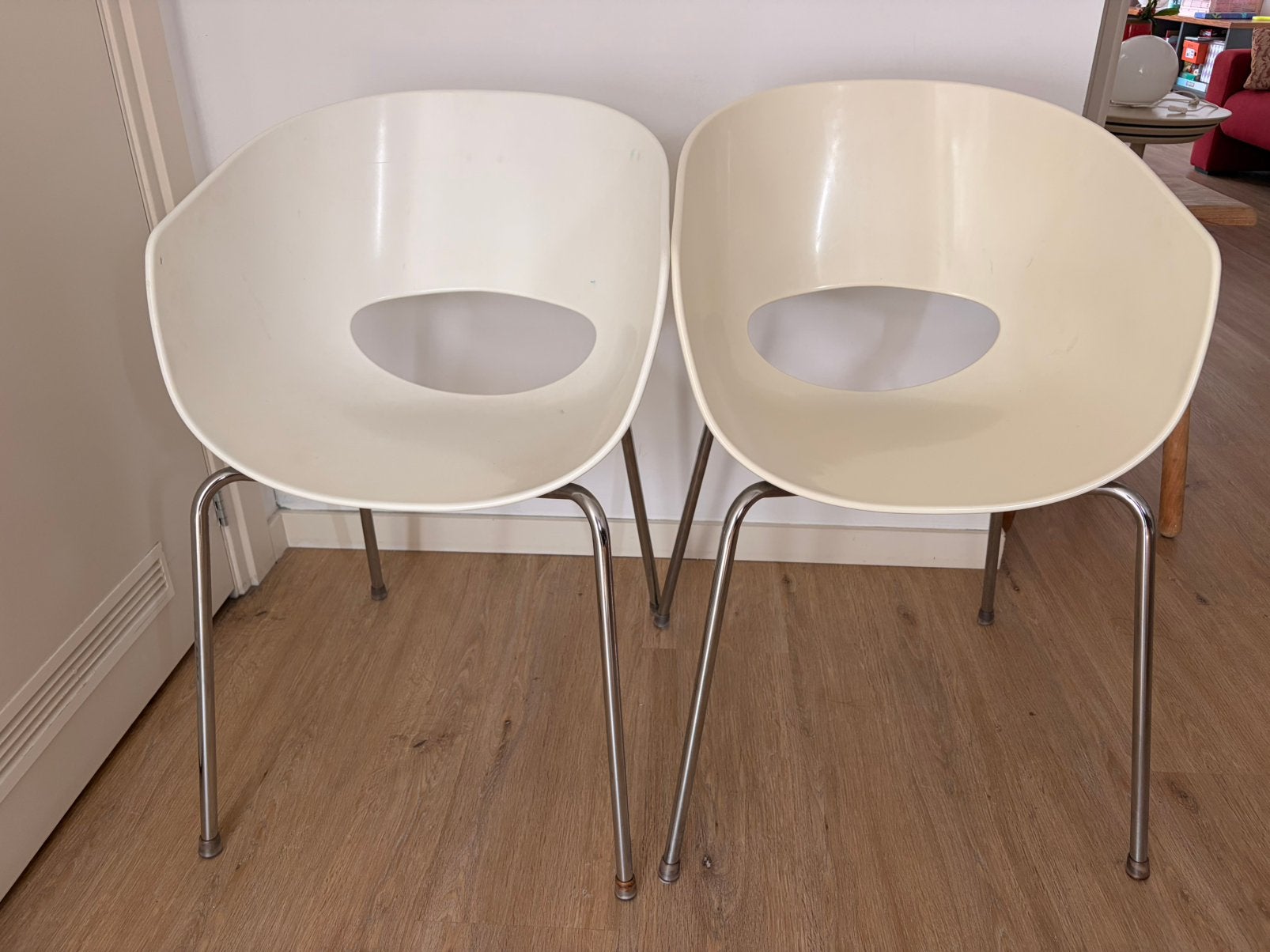 2x Sintesi Orbit Chair L designstoelen – wit/crème – chroom, Huis en Inrichting, Ophalen, Kunststof, Gebruikt, Twee