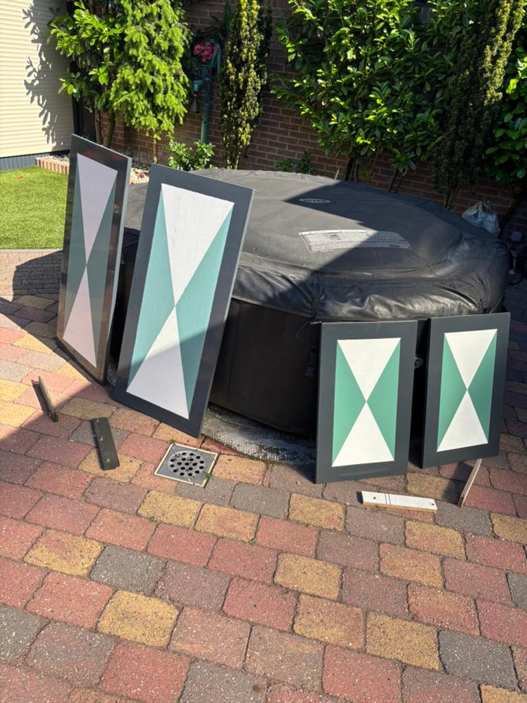 4 stuks raam luiken  / met ophanging / decoratie, Ophalen, Zo goed als nieuw