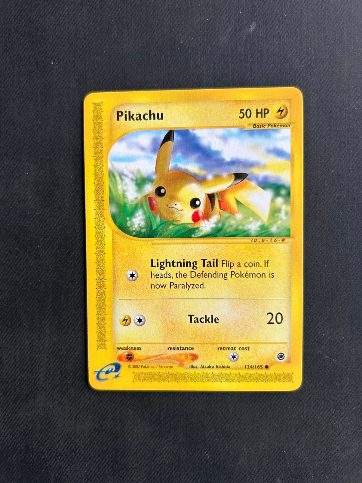 Pikachu 124/165 (1), Ophalen of Verzenden, Zo goed als nieuw