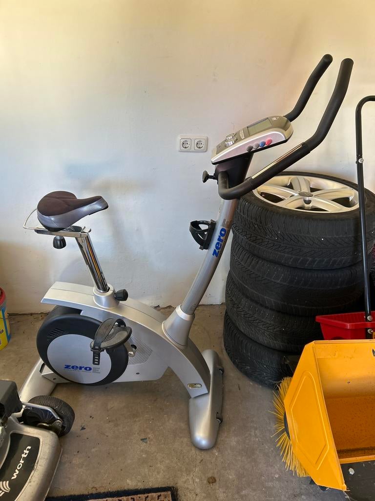 Hometrainer Zero Ergometer - Zo goed als nieuw, Sport en Fitness, Fitnessapparatuur, Zo goed als nieuw, Hometrainer, Benen, Metaal