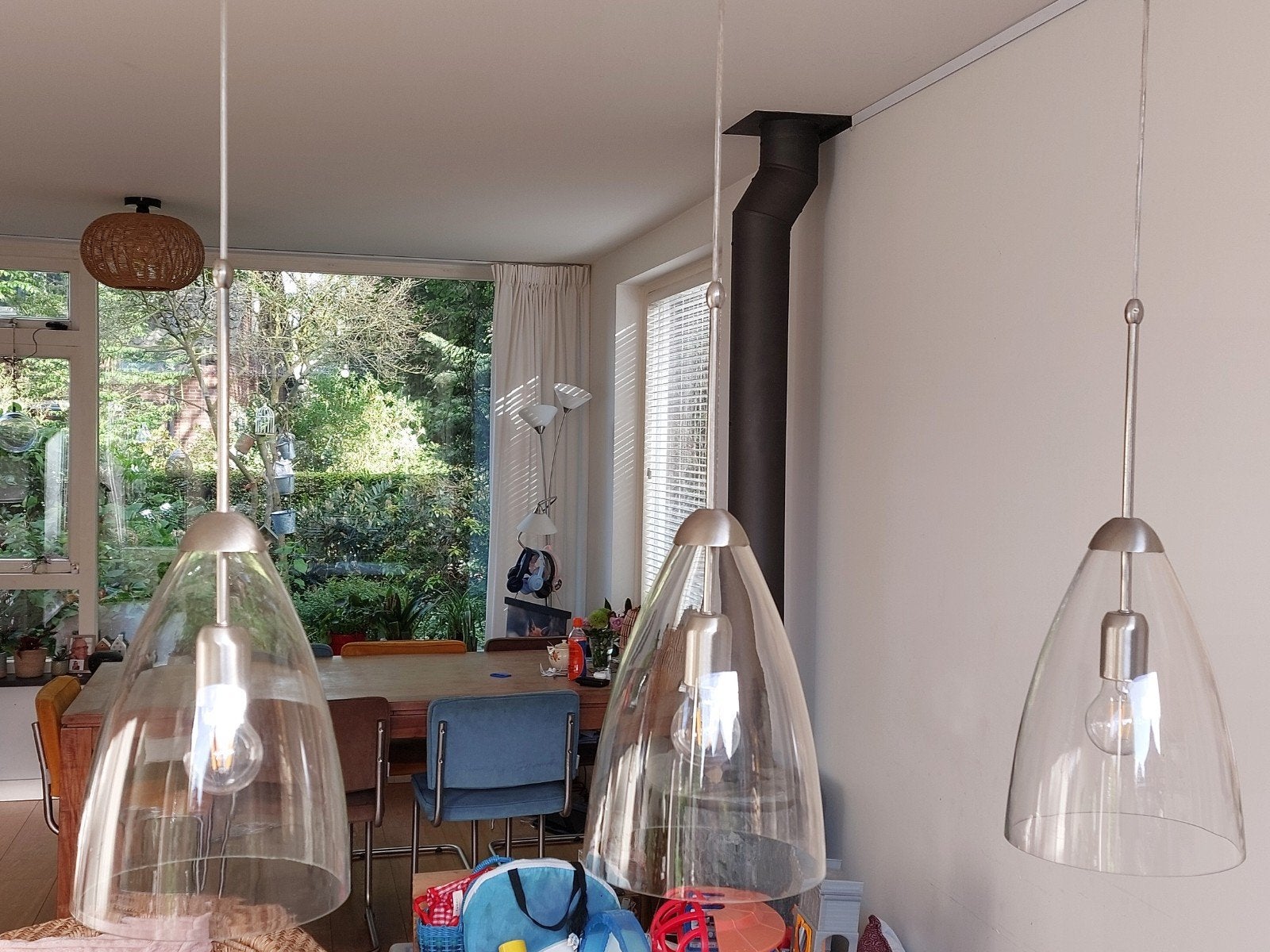 Set van 3 moderne hanglampen met glazen kappen, Ophalen, Gebruikt, E27 (groot), Glas