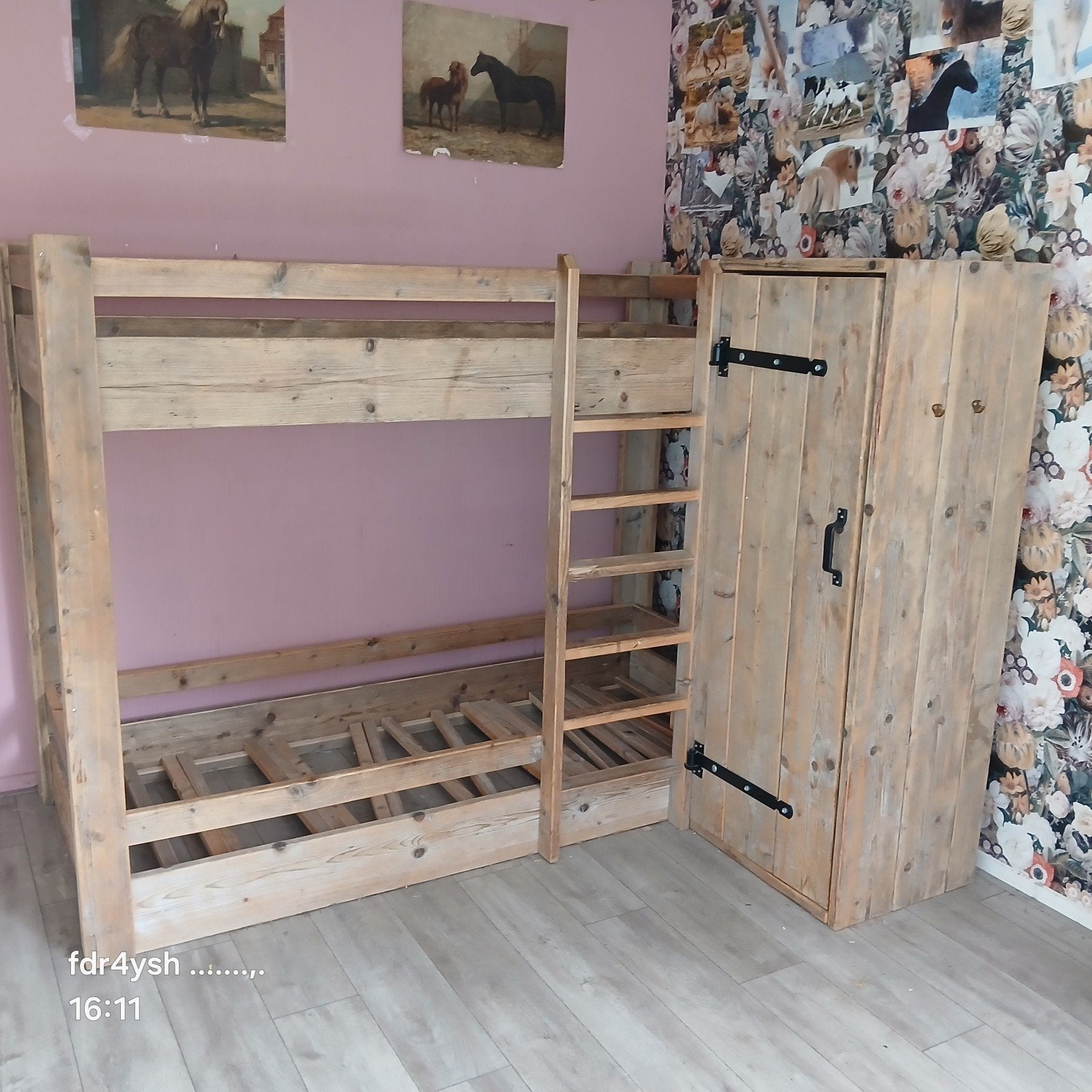 Stijgerhouten Stapelbed met Geïntegreerde Kast, Gebruikt, Tweepersoons, Ophalen of Verzenden, Overige maten
