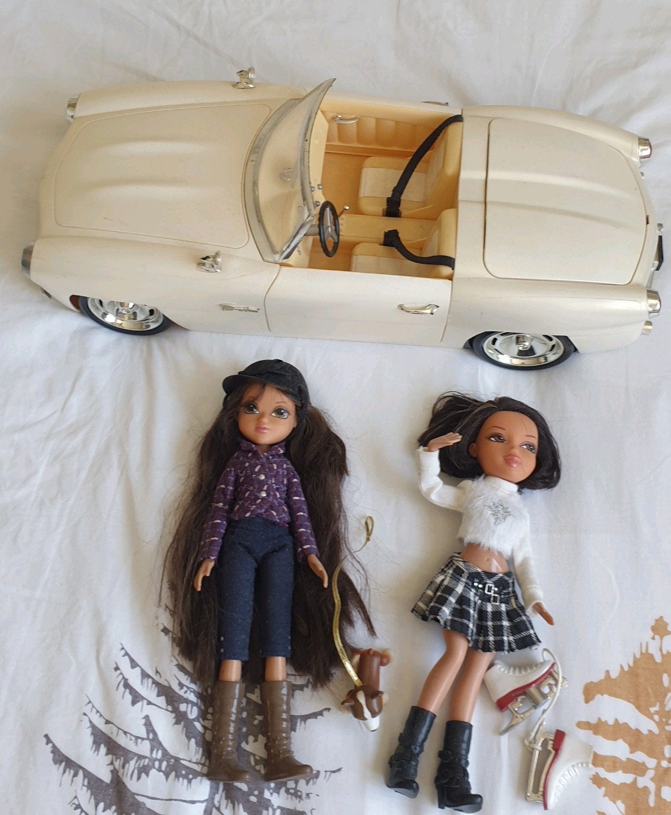 (Barbie) BRATZ poppen en auto goede staat, Verzamelen, Ophalen of Verzenden, Zo goed als nieuw, Accessoires