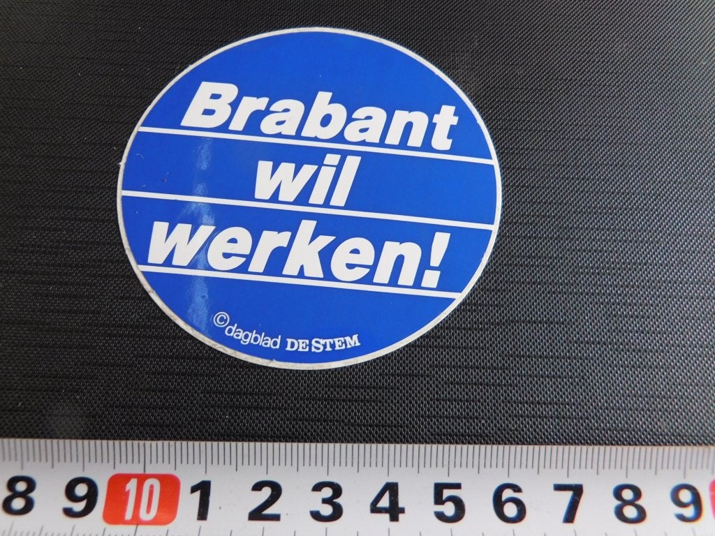 sticker Brabant wil werken !  dagblad DE STEM, Ophalen of Verzenden, Zo goed als nieuw