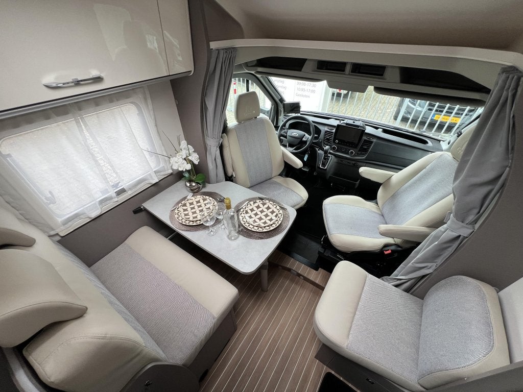 Etrusco V 6.6 SF AUTOMAAT ENKELE BEDDEN+RONDZIT LUCHTVERING, Caravans en Kamperen, Automaat, Ford, Tot en met 2, 6 tot 7 meter