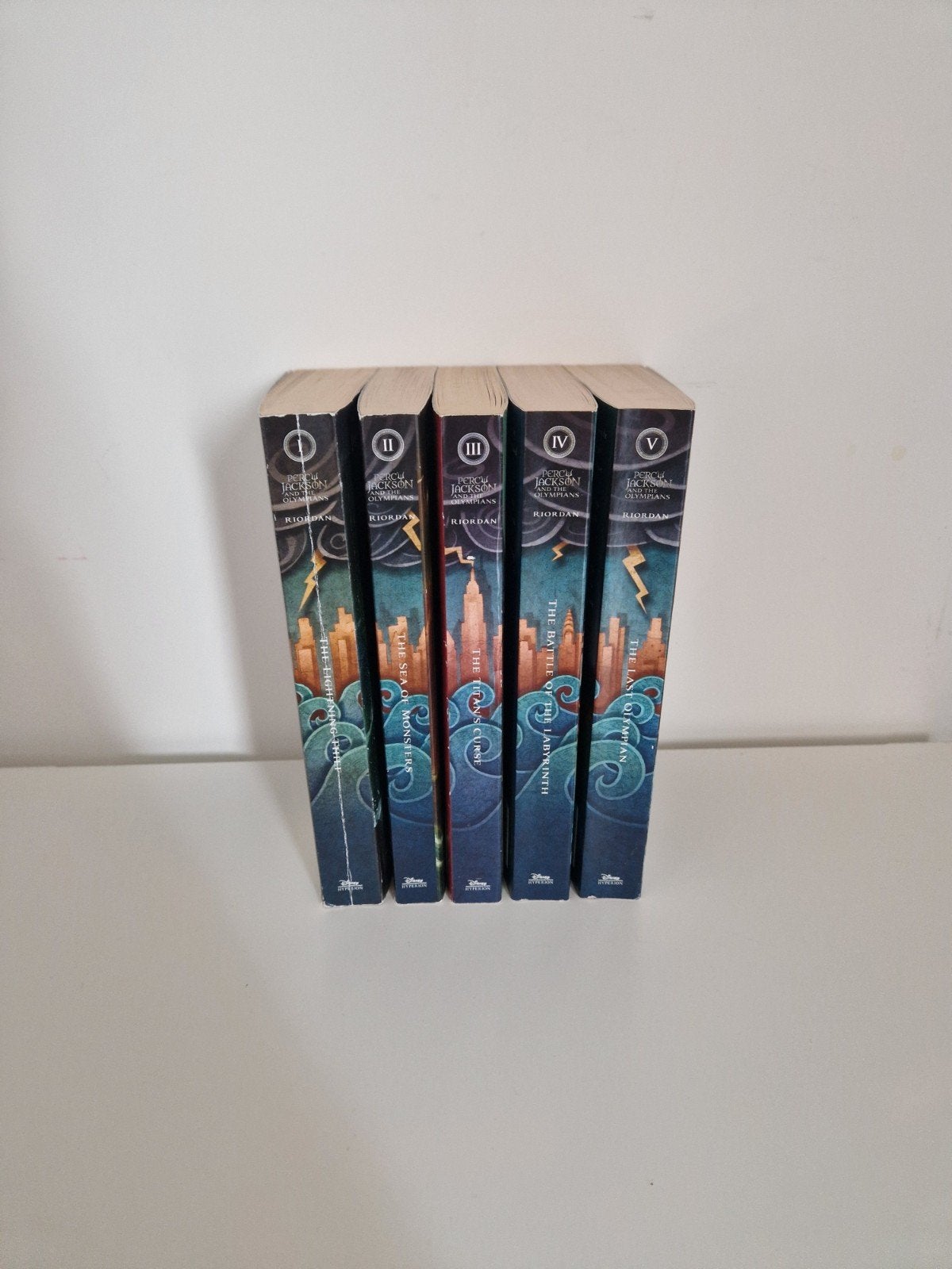 Percy Jackson en de Olympiërs - Complete serie (5 boeken), Ophalen of Verzenden, Gelezen, Rick Riordan, Fictie