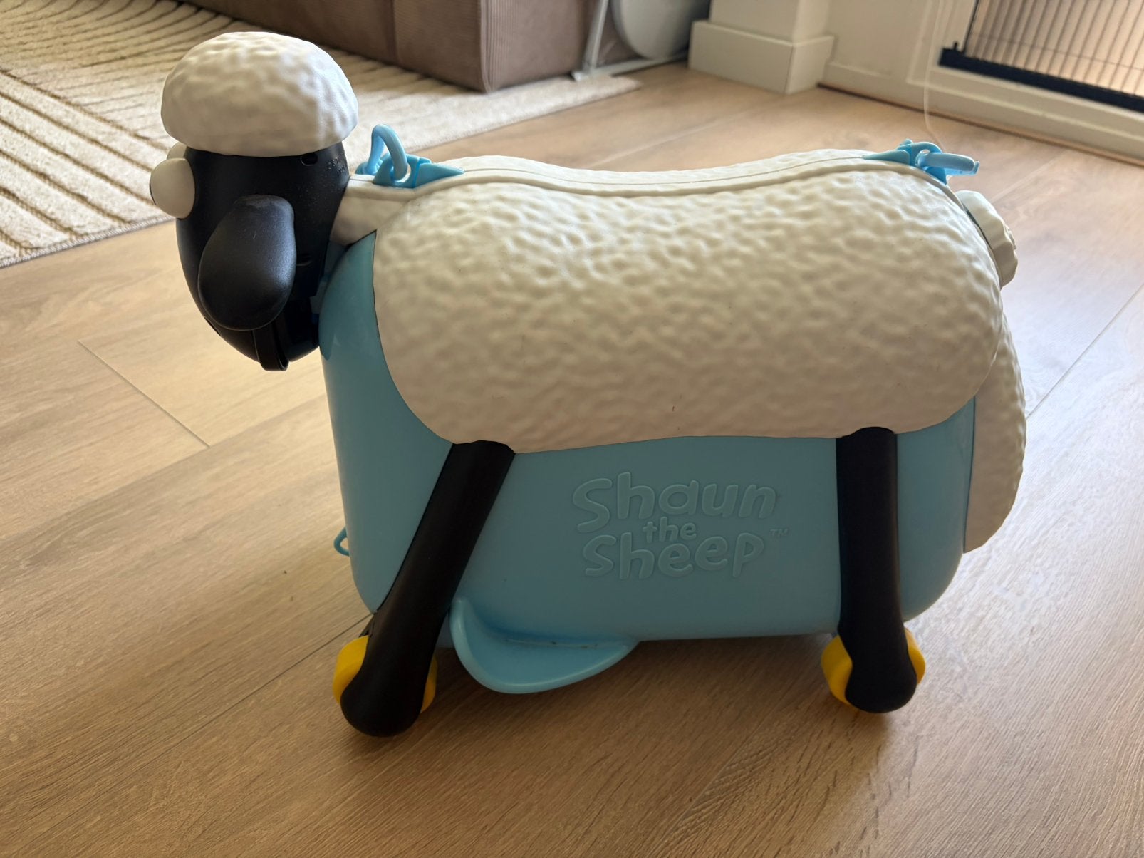 Kinderkoffer shaun the sheep, Ophalen, Hard kunststof, Minder dan 50 cm, Zo goed als nieuw