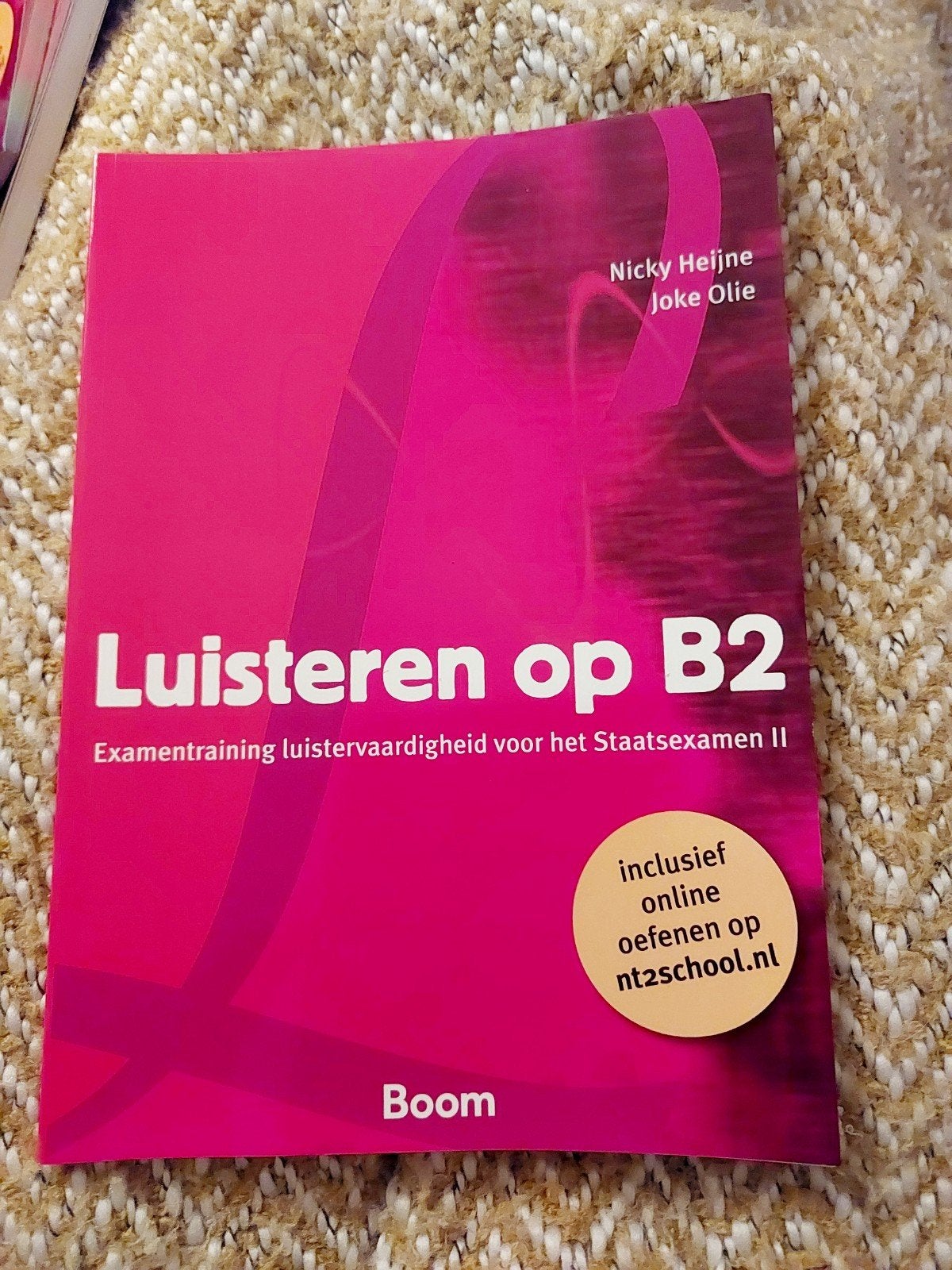 Joke Olie - Luisteren op B2, Joke Olie; Nicky Heijne, Ophalen of Verzenden, Zo goed als nieuw, Nederlands