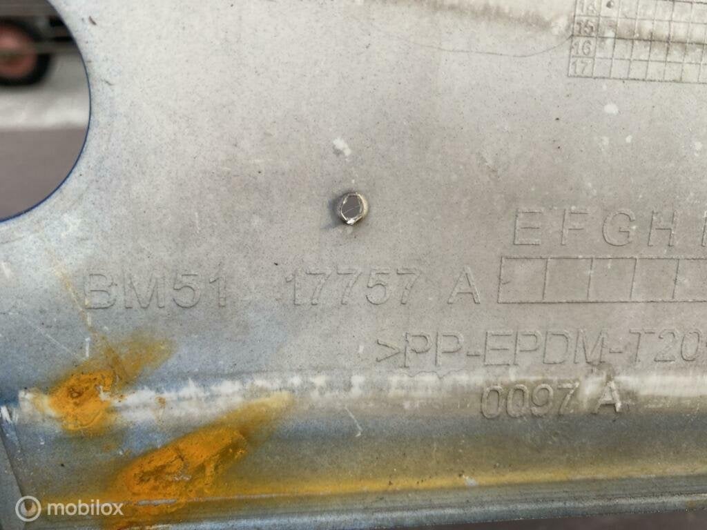 Voorbumper ford focus mk3 bm5117757a Origineel, Gebruikt, Voor, Ophalen of Verzenden, Bumper