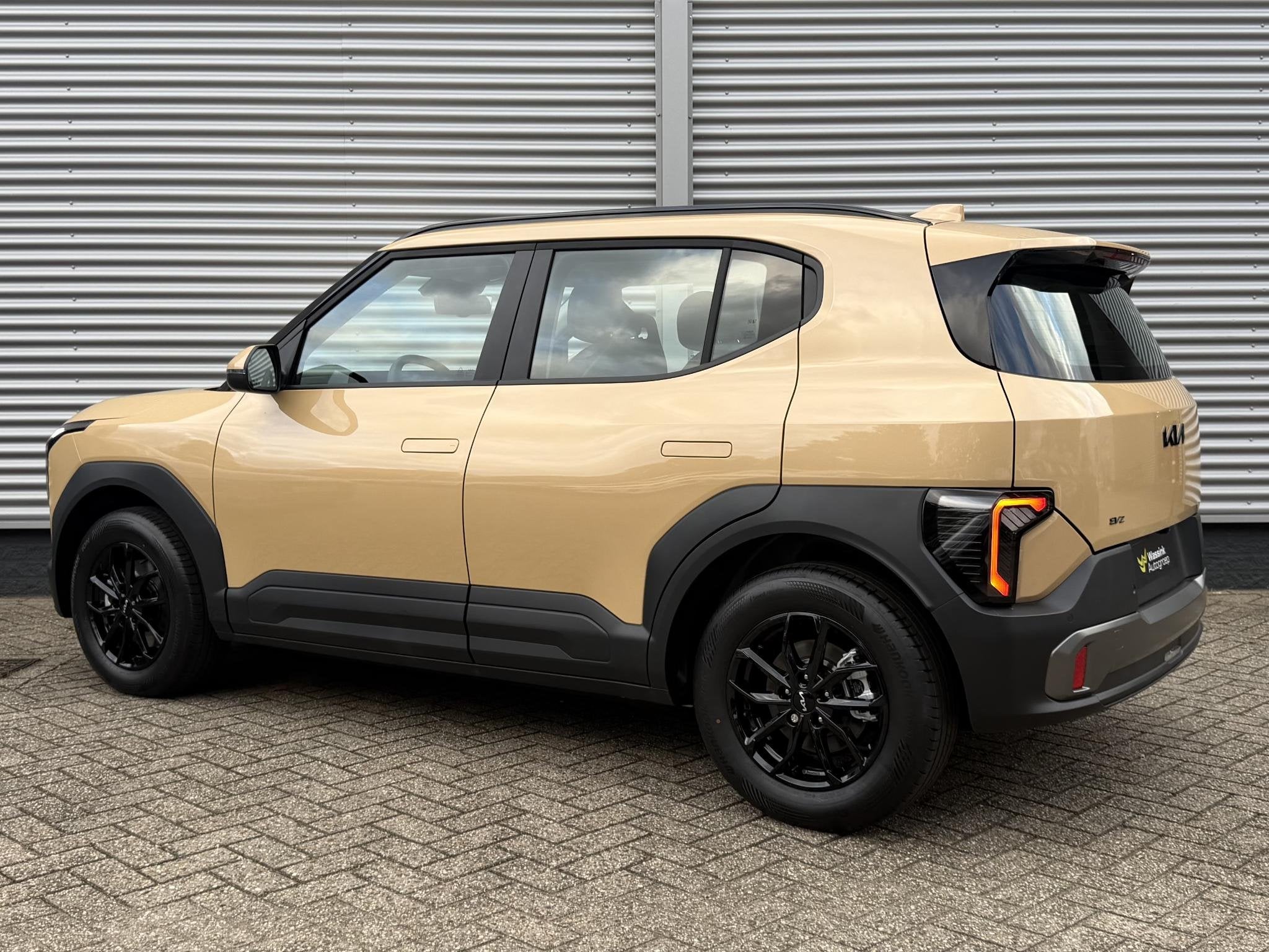 Kia EV2 Air 42.2 kWh 4p. | Black Pack | Stoel/Stuurwielverwa, Auto's, Stof, Gebruikt, 750 kg, 1520 kg
