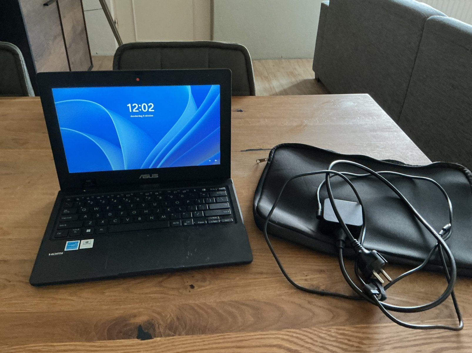 Asus notebook zgan, Computers en Software, Ophalen of Verzenden, Zo goed als nieuw, 15 inch