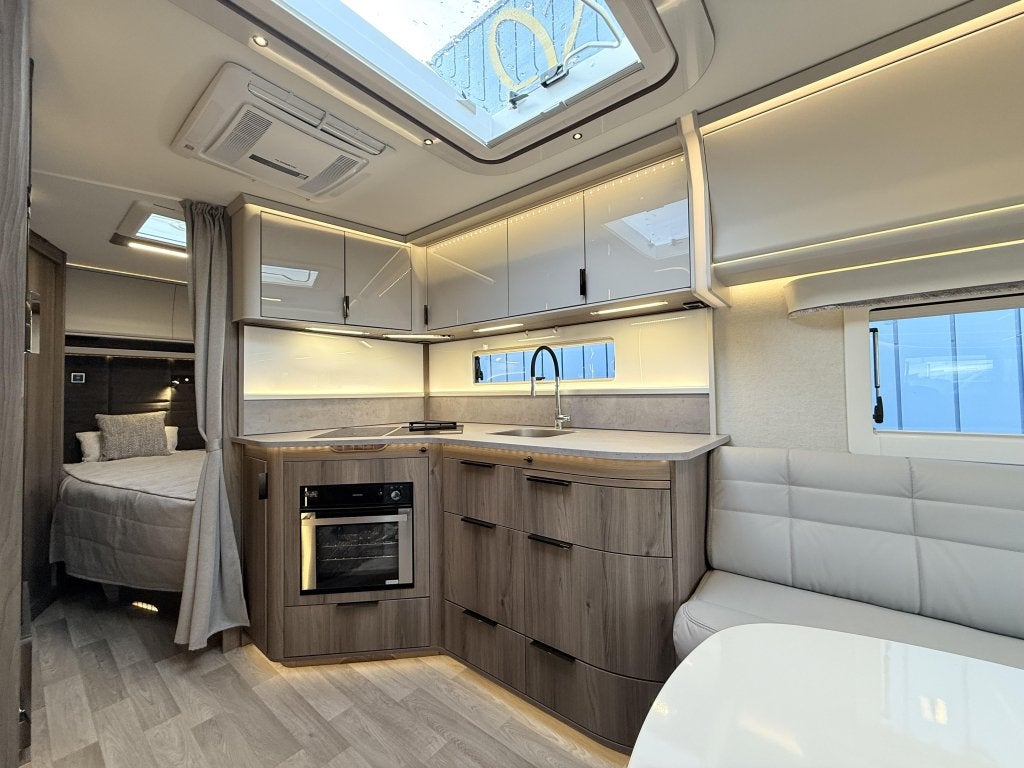 Kabe Imperial 560 XL KS * Hoekkeuken, Rondzit, Bedrijf, Kabe, Overige typen
