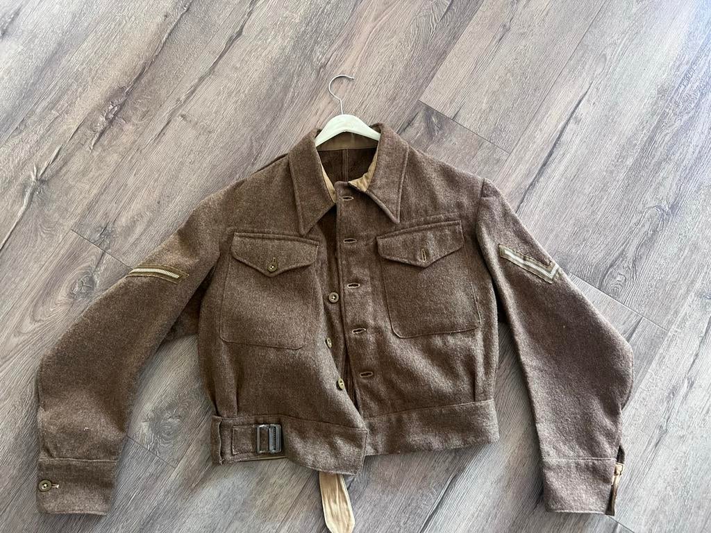 Originele WO2 Britse Battledress 1945 - Maat 12, Verzamelen, Ophalen of Verzenden, Landmacht, Engeland, Kleding of Schoenen