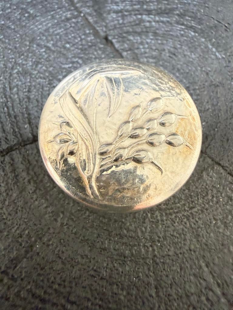 Zilver 800 Pillendoosje met Korenaar Reliëf, Antiek en Kunst, Ophalen of Verzenden, Zilver