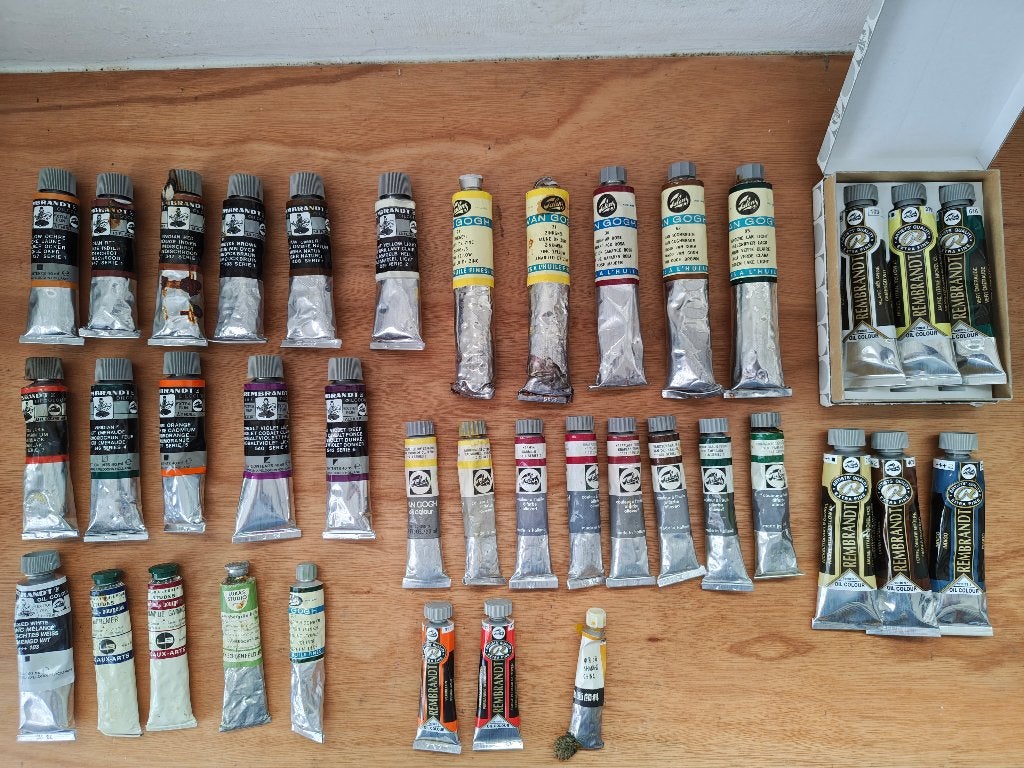 Ruim 30 ongebruikte tubes olieverf Talens, Rembrandt etc., Hobby en Vrije tijd, Schilderen, Ophalen of Verzenden, Nieuw, Olieverf