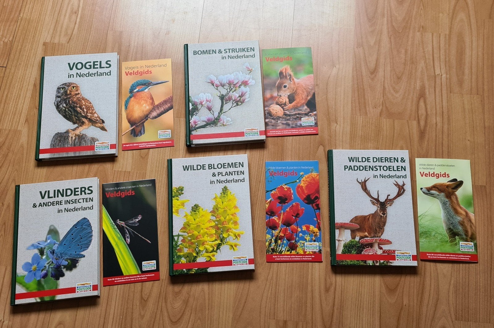 Complete serie postcodeloterij 5 natuurboeken met veldgids, Boeken, Ophalen of Verzenden, Zo goed als nieuw, Natuur algemeen, Nationale Postcode Loterij