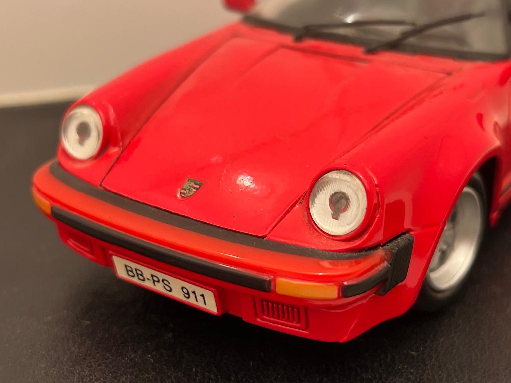 Maisto Porsche 911 Speedster (1989) 1:24, Ophalen of Verzenden, Zo goed als nieuw, Auto, Maisto