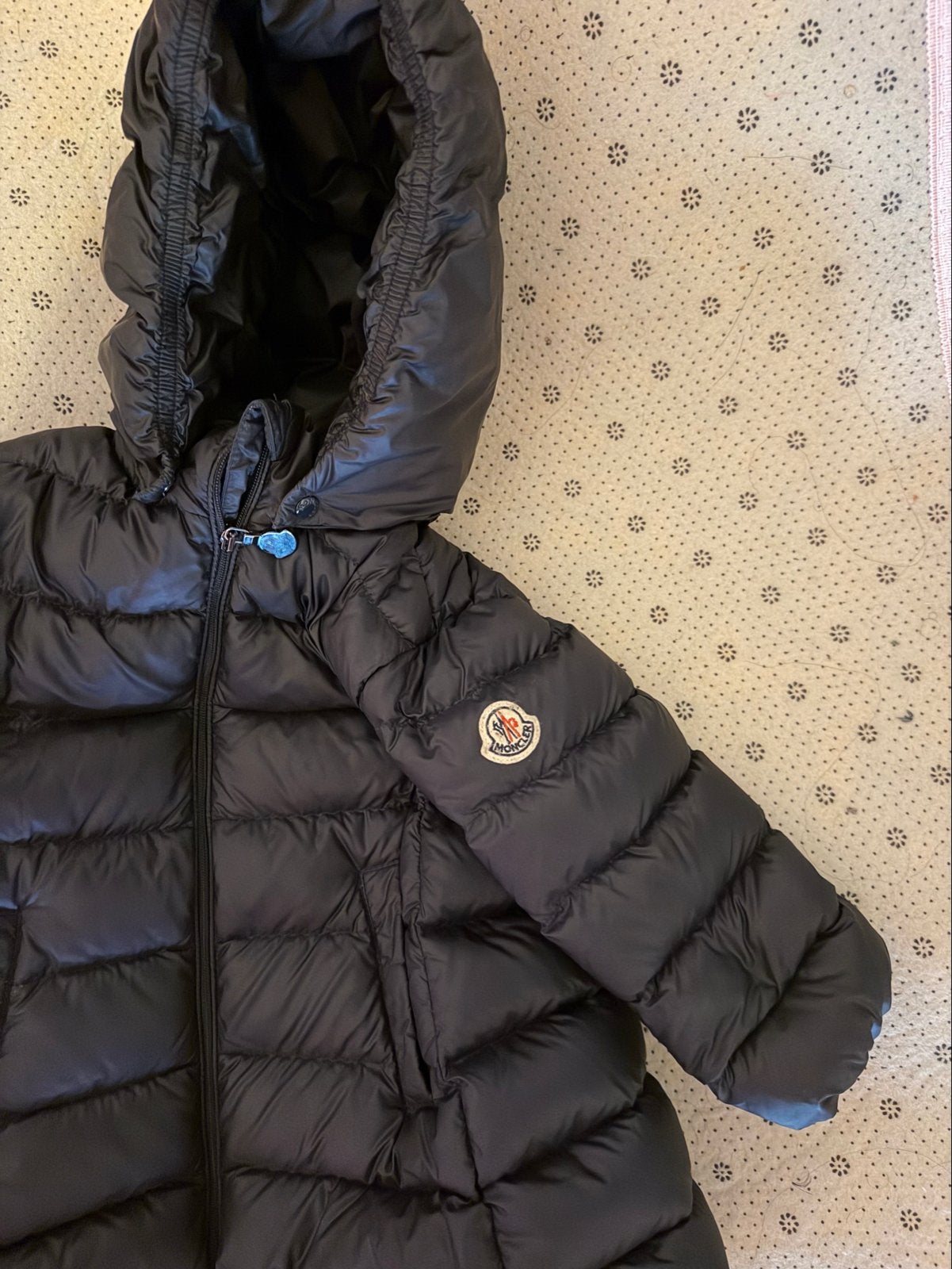 Moncler jas voor baby (12-18 maanden) - Zo goed als nieuw, Kinderen en Baby's, Ophalen of Verzenden, Zo goed als nieuw, Meisje