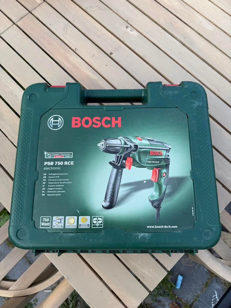 Bosch PSB 750 RCE Klopboormachine met Koffer, Boormachine, 600 watt of meer, Ophalen of Verzenden, Zo goed als nieuw