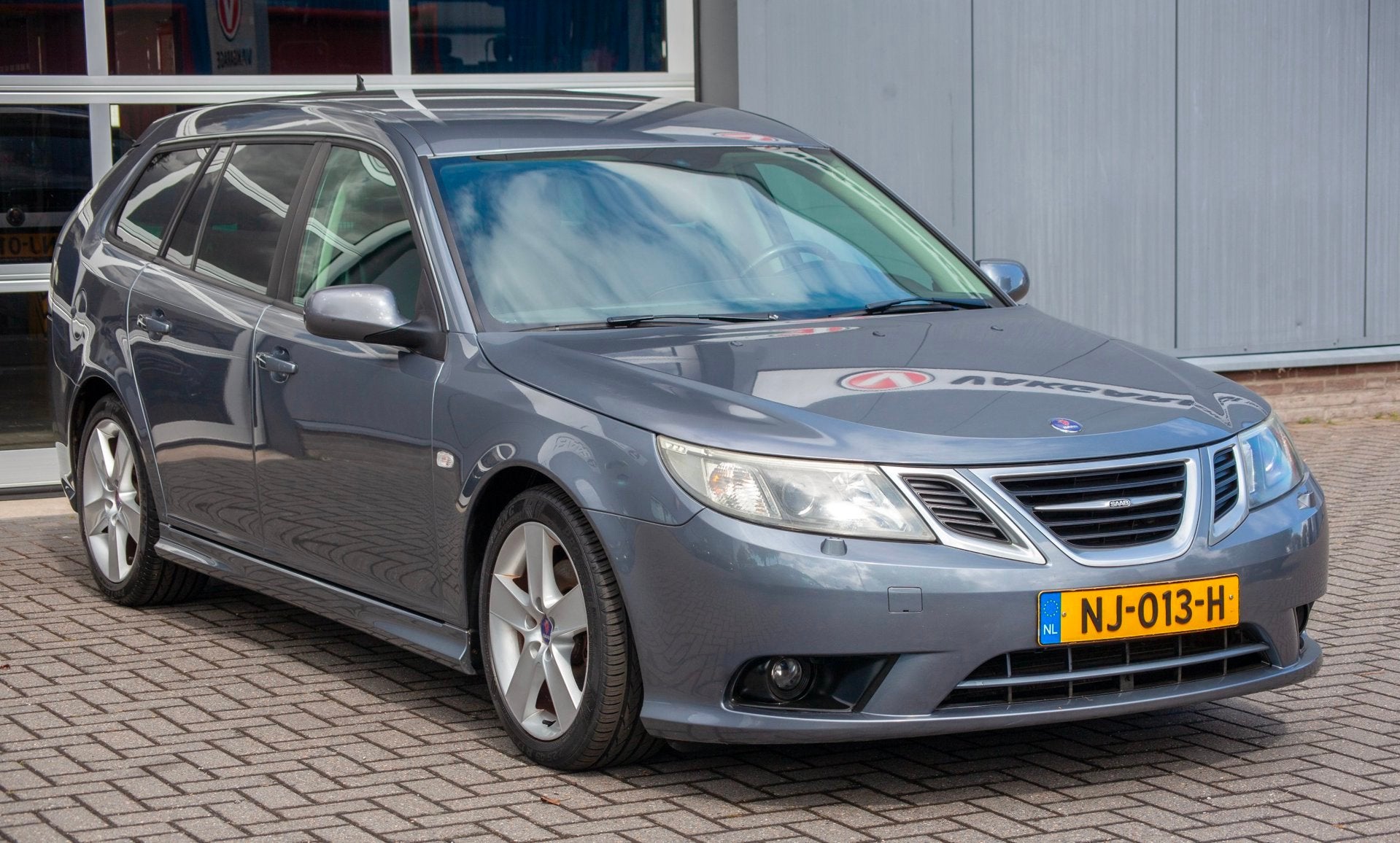 Saab 9-3 Sport Estate 1.8t Vector, Auto's, Gebruikt, Zwart, 4 cilinders, 150 pk