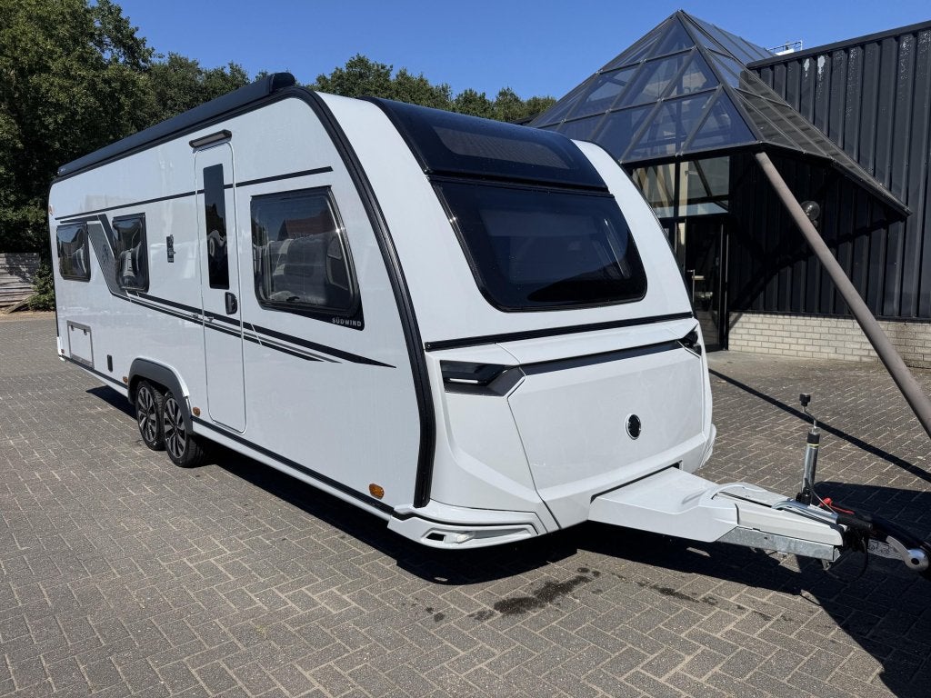 Knaus Sudwind Black Selection 650 UDF 2026 | Airco | Luifel, Caravans en Kamperen, Caravans, Bedrijf, Treinzit, Overige typen