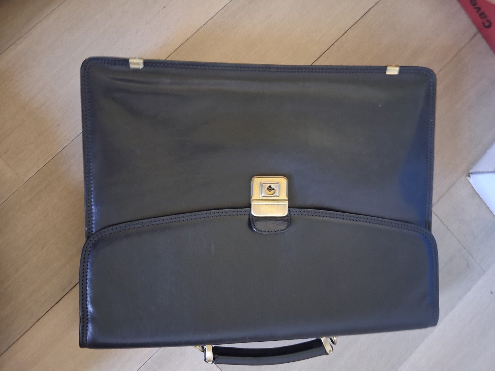 Echte leren tas (Met veel vakjes), Computers en Software, Verzenden, 17 inch of meer, Zo goed als nieuw, Assima