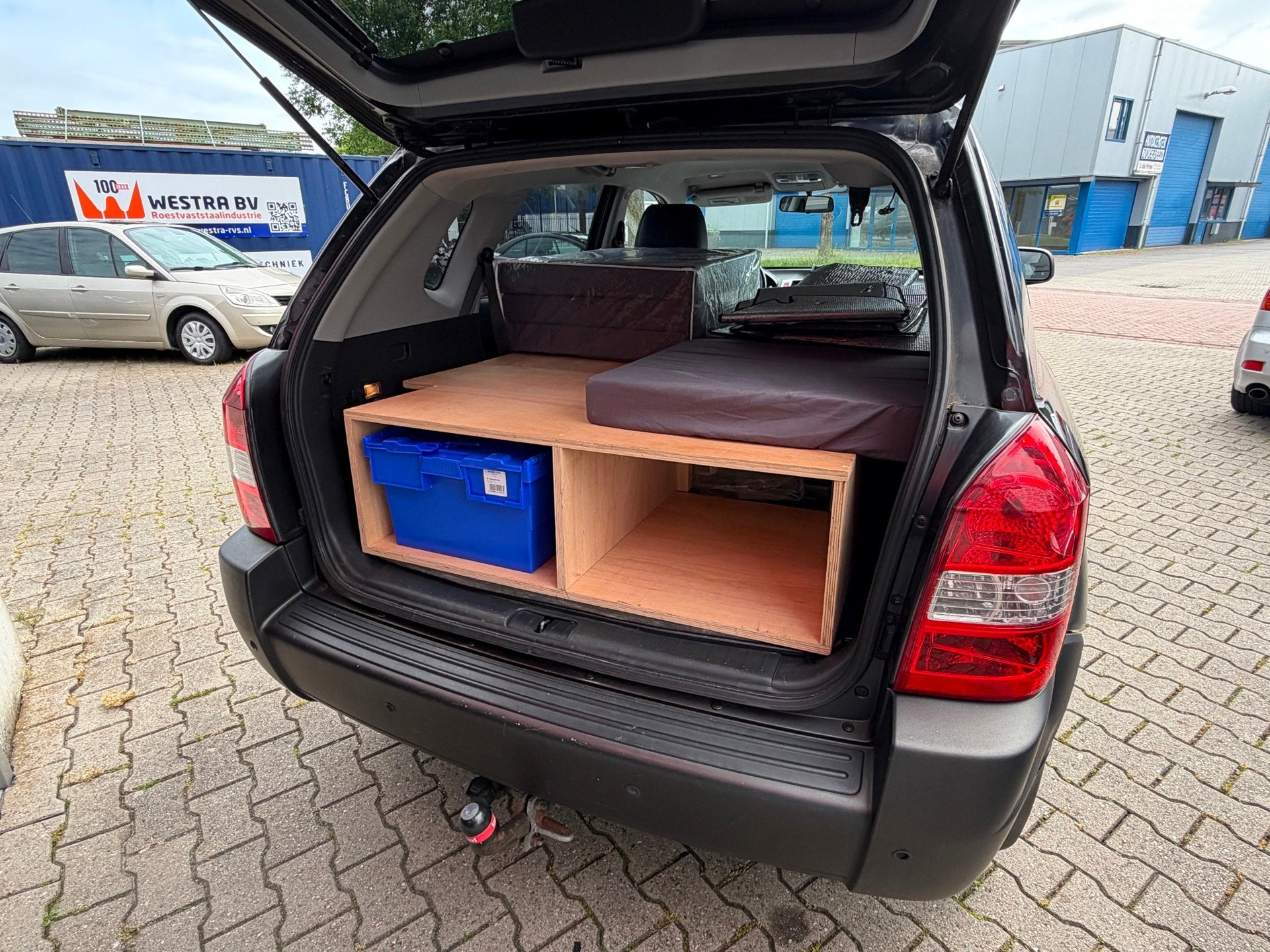 Hyundai Tucson 2.0i Style Premium mini - Camper, Gebruikt, 4 cilinders, Zwart, Handgeschakeld