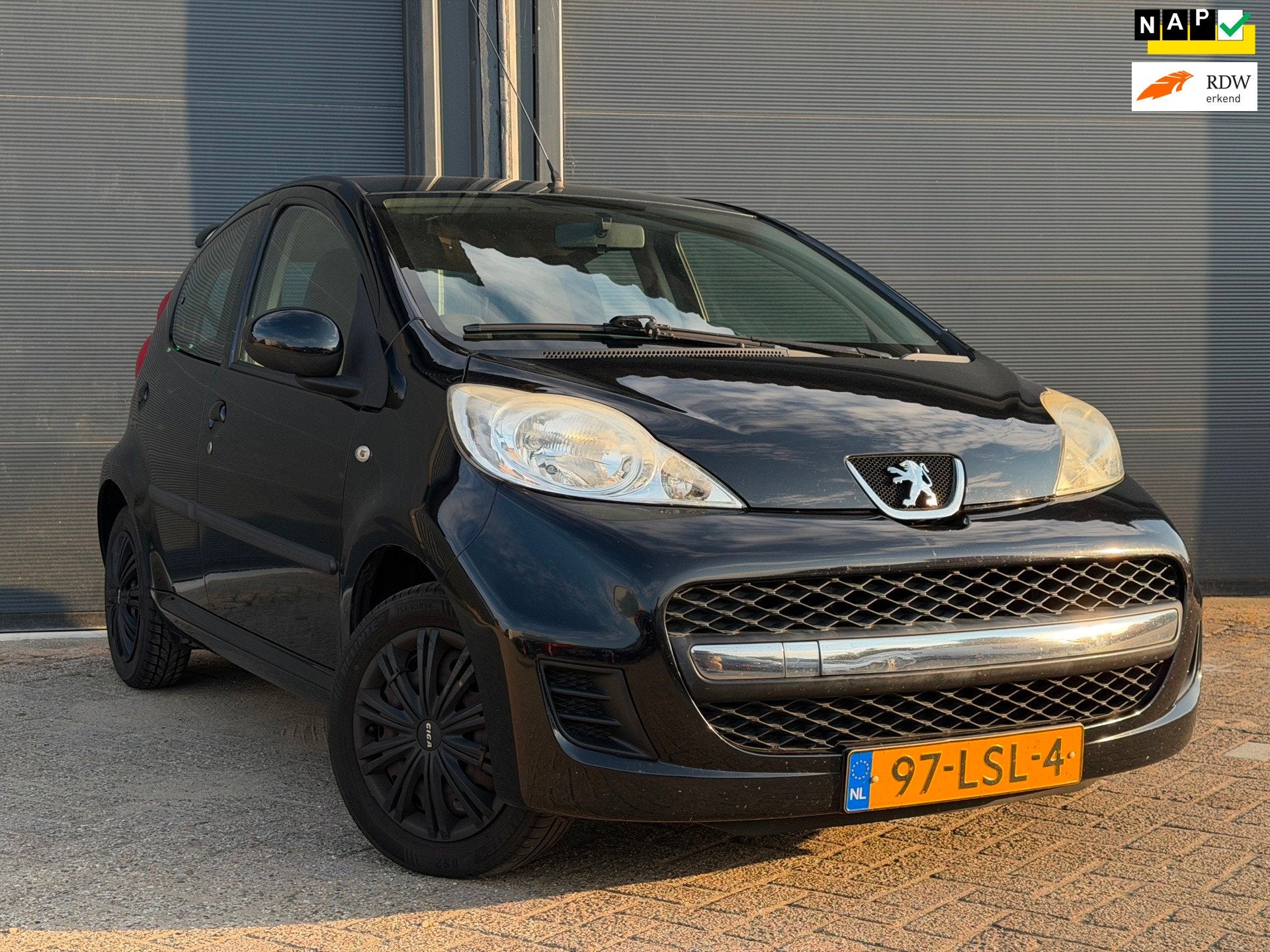 Peugeot 107 1.0 | E-Pakket | 5 Deurs | NAP |, Auto's, Voorwielaandrijving, Gebruikt, 4 stoelen, Origineel Nederlands