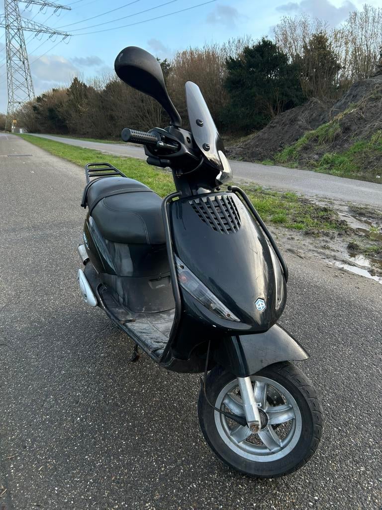 Zip 70cc polini (teruil eventueel), Fietsen en Brommers, Scooters | Piaggio, Ophalen, Tweetakt, Zip, Zo goed als nieuw
