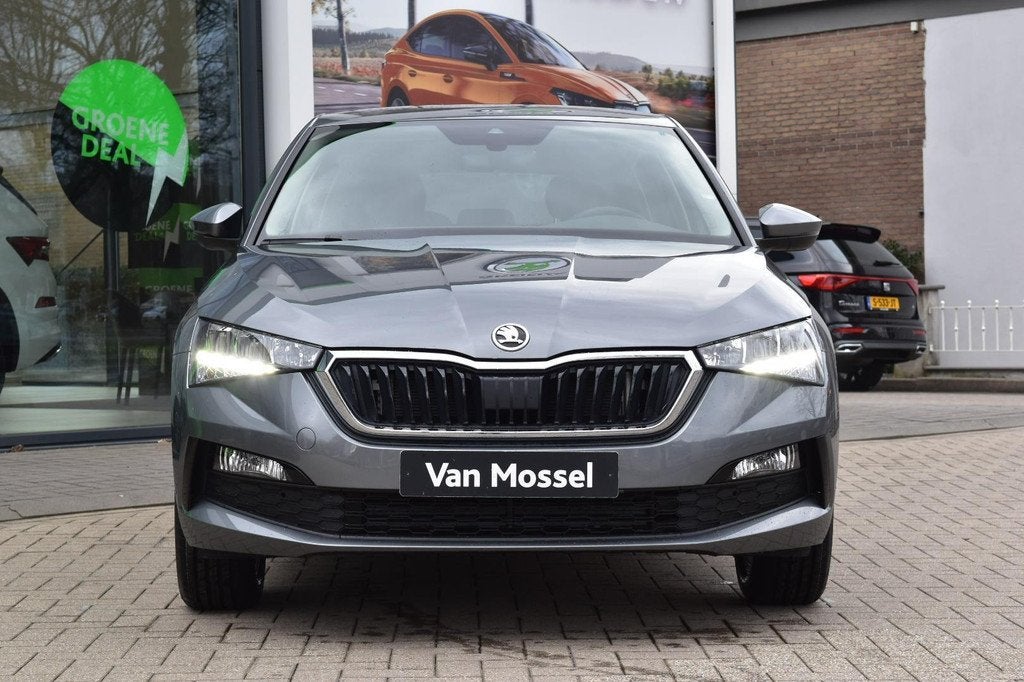 Skoda Scala 1.0 TSI Ambition 110 PK | LED Koplampen | Apple, Auto's, Skoda, 12 maanden, Gebruikt, 49 €/maand, Handgeschakeld