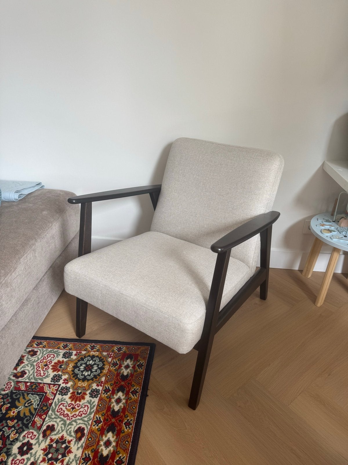 Ikea Ekenaset fauteuil in beige, zo goed als nieuw, Ophalen, Zo goed als nieuw, Hout, 75 tot 100 cm