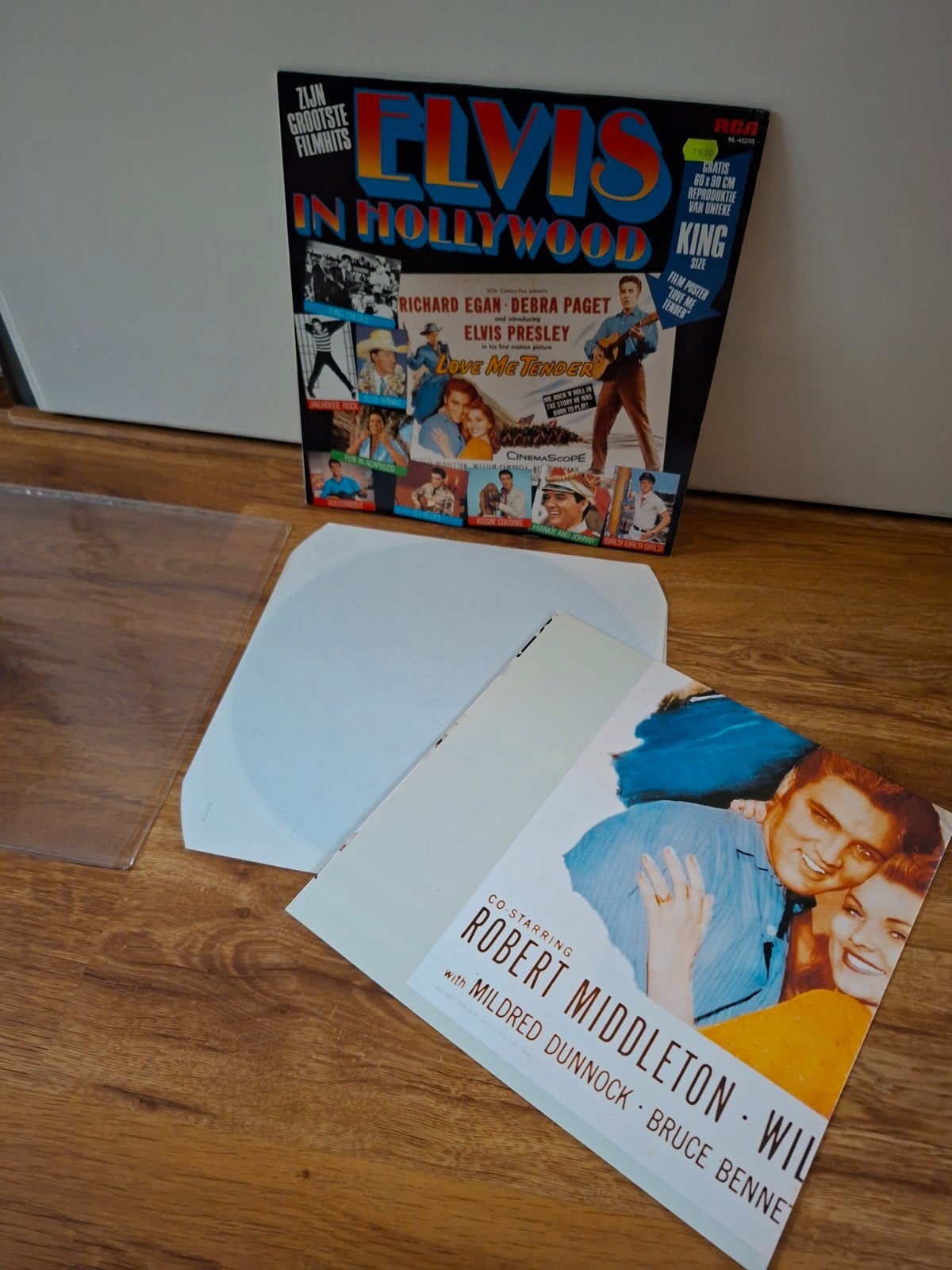 Elvis Presley - Elvis in Hollywood LP met poster, LP, Ophalen of Verzenden, Zo goed als nieuw, 12 inch