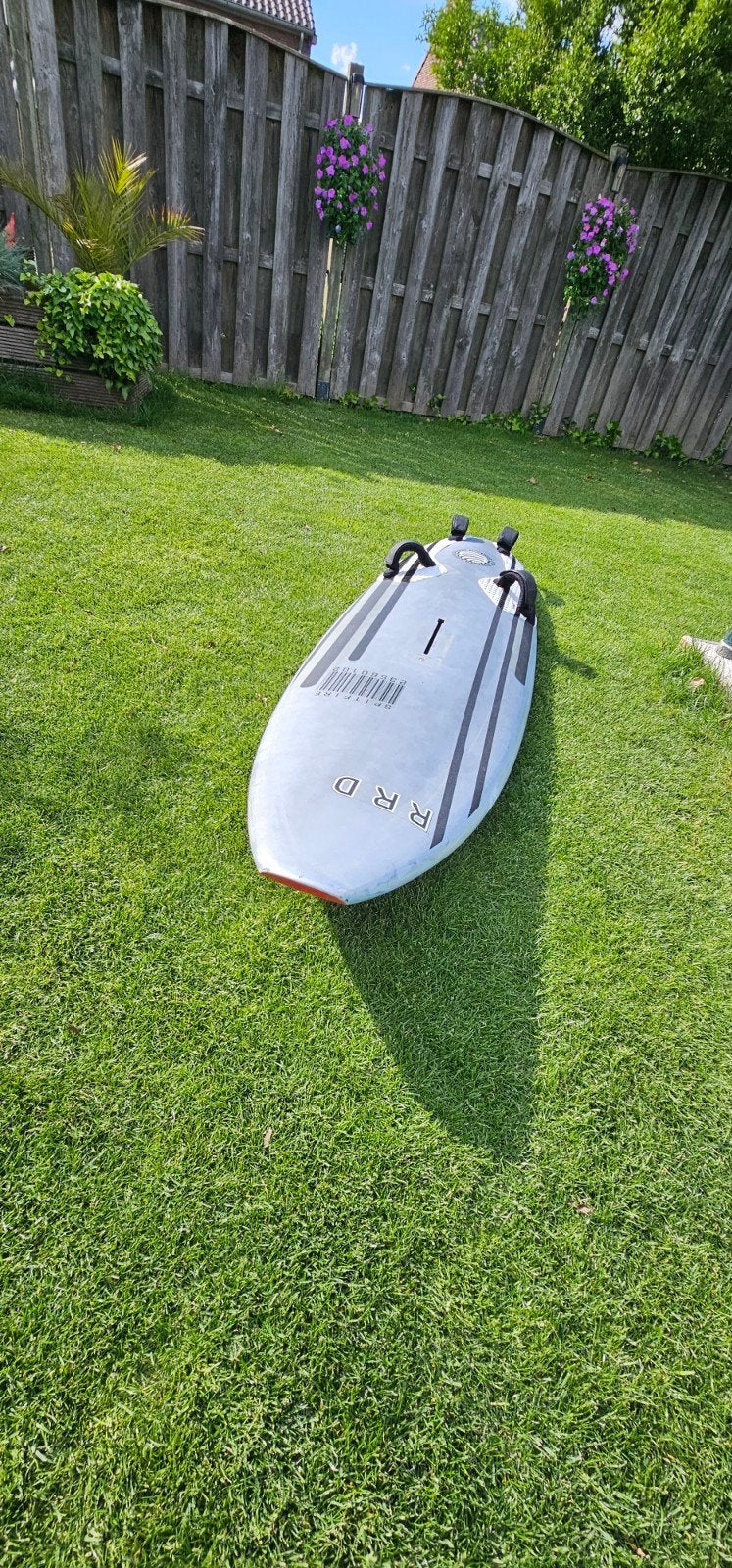 RRD Spitfire 102 Windsurfboard - 235x60cm, Tuttle Box, Ophalen, Met voetbanden, Gebruikt, Minder dan 250 cm