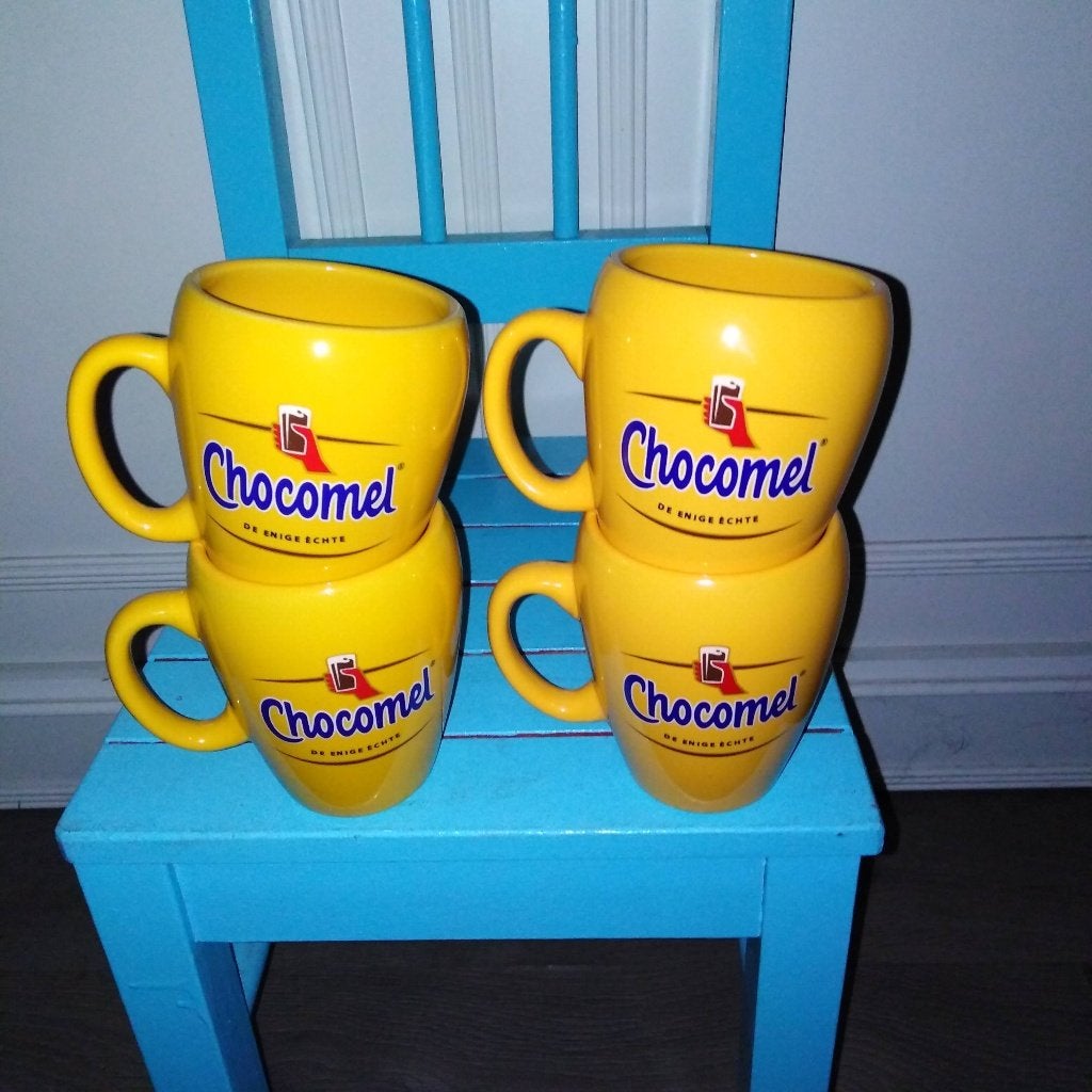 Chocomel mokken De enige echte Nutricia 4 stuks, Ophalen, Gebruikt, Mok, Overige stijlen