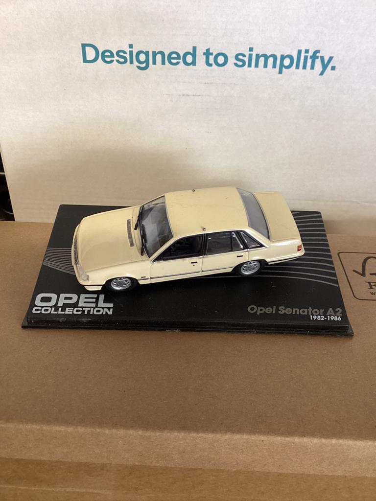 Opel Senator A2 Taxi 1982-1986 1:43, Hobby en Vrije tijd, Modelauto's | 1:43, Ophalen of Verzenden, Nieuw, Auto, Overige merken