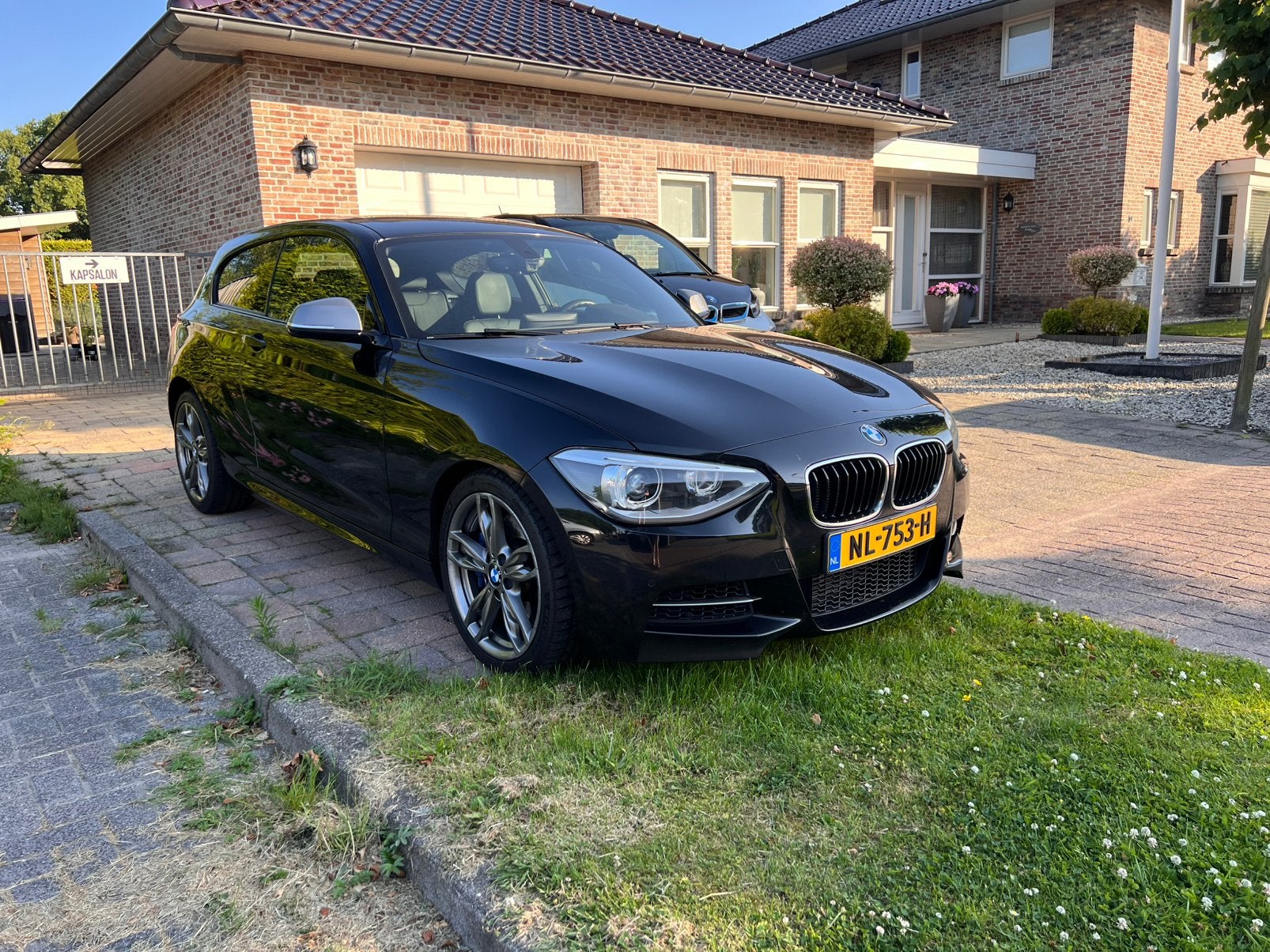 BMW 1-Serie 3.0 M135i 3DR Xdrive AUT 2013 Zwart, 1490 kg, 320 pk, Zwart, Leder