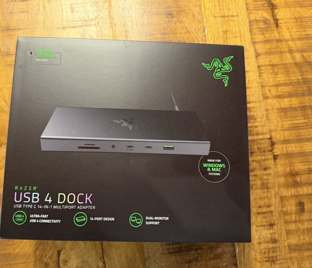 Razer USB4 Dock zwart 14 poorten + 180W adapter in doos, Verzenden, Gebruikt, Docking station, Laptop