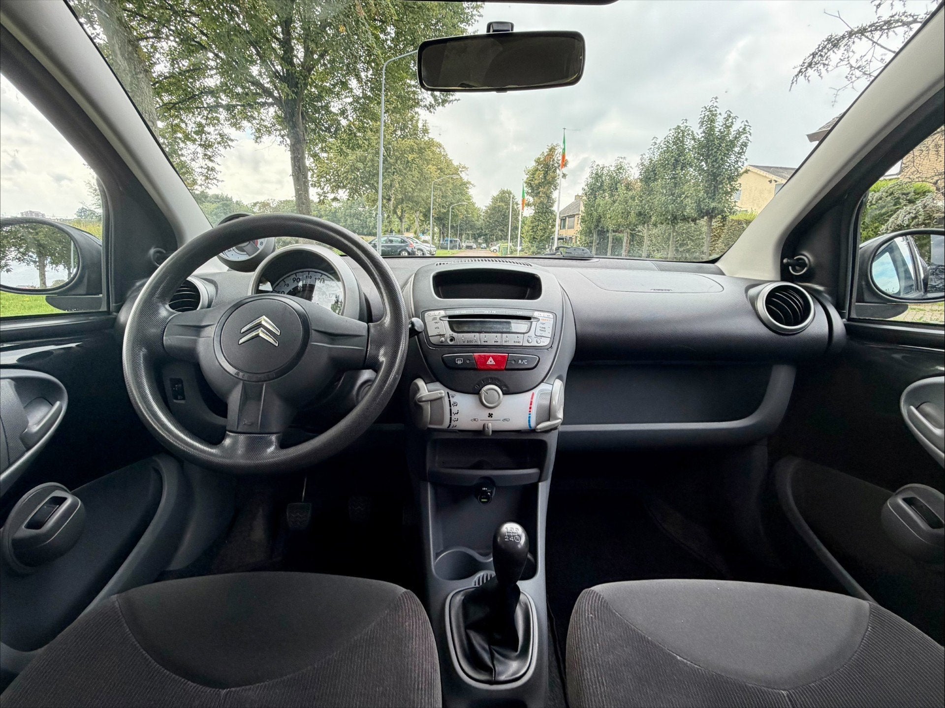 Foto 11 van Citroen C1 1.0-12V Ambiance (5DRS)