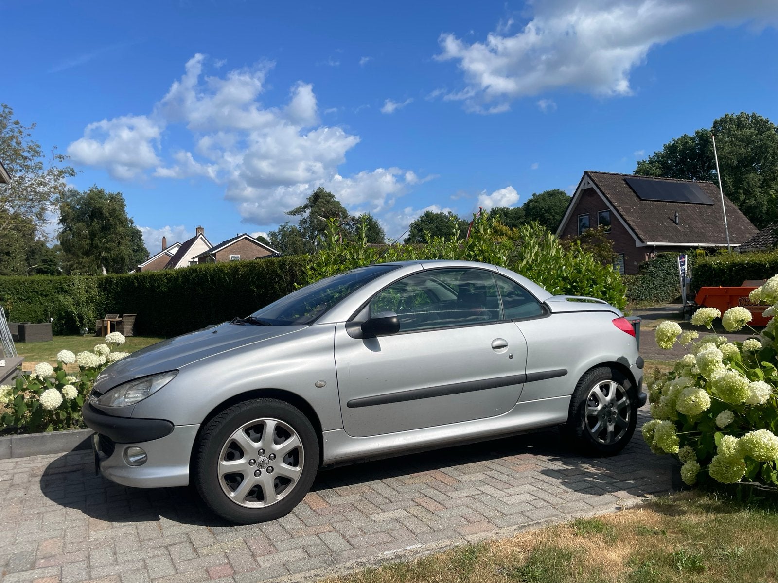 LOOP of SLOOP Peugeot 206 1.6 16V CC 2002 Grijs, Auto's, Peugeot, Voorwielaandrijving, 4 cilinders, Cabriolet, 4 stoelen