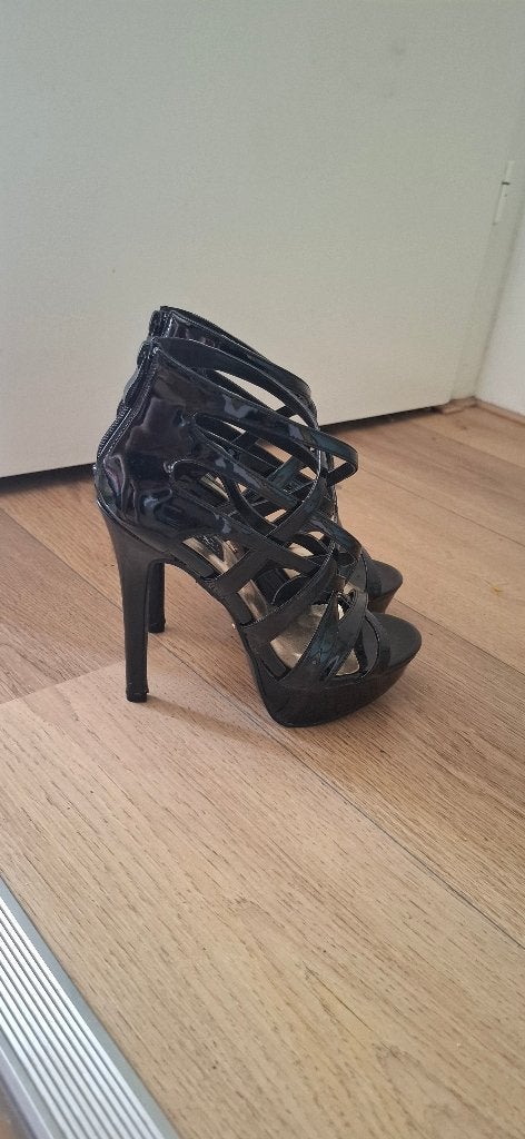 Prachtige Jumex Lakleren Strappy High Heels Zwart Maat 37, Kleding | Dames, Jumex, Onbkend, Zwart, Lage of Enkellaarzen