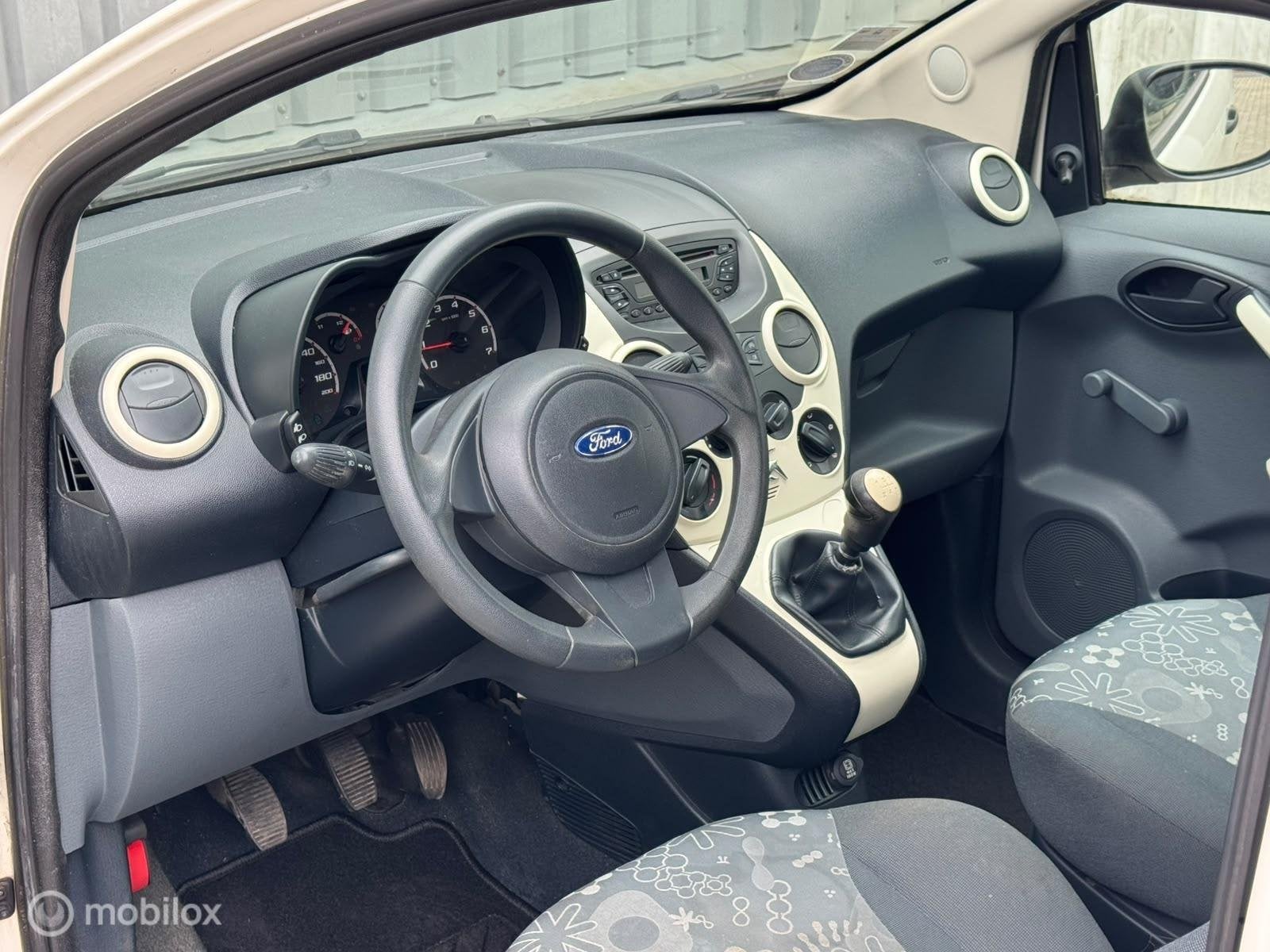 Ford Ka 1.2 | Nwe Koppeling | Airco | Start/Stop | AUX, Voorwielaandrijving, Euro 5, 1242 cc, 4 cilinders