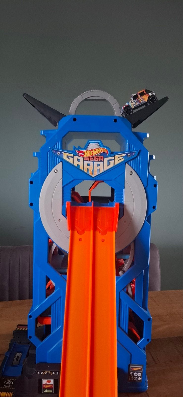 hot wheels mega garage, Ophalen, Zo goed als nieuw, Handmatig, Hot Wheels