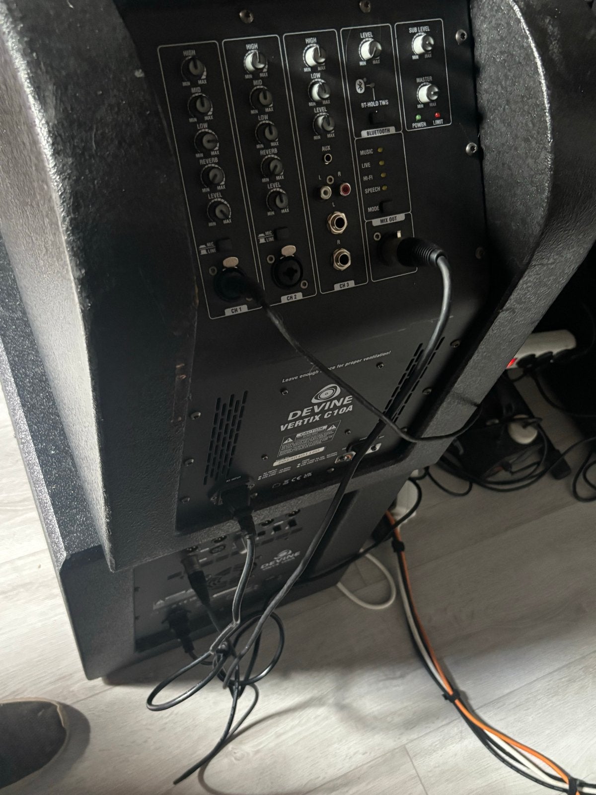 Devine Vertix C10A Actieve Kolom Luidsprekers met Draagtasse, Ophalen, Gebruikt, Overige typen