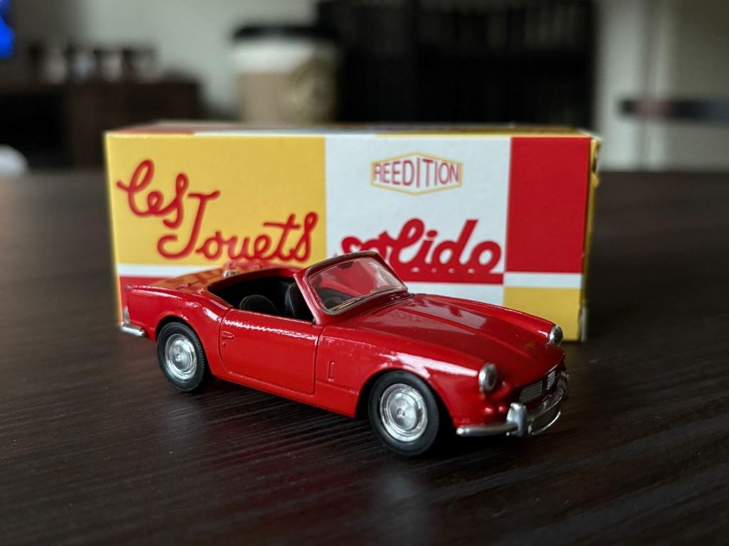 Aangeboden : Triumph Spitfire, Hobby en Vrije tijd, Modelauto's | 1:43, Ophalen of Verzenden, Nieuw, Auto, Solido
